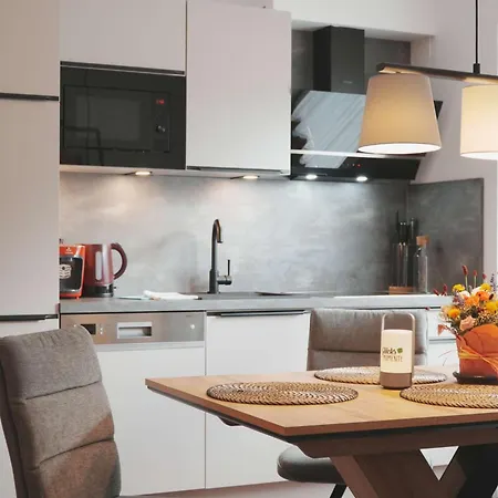 Ahorn Apartament *