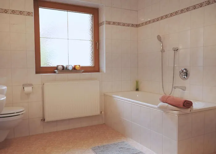 Ahorn Neustift im Stubaital